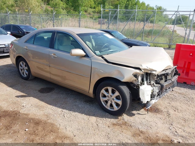 Salvage Toyota Camry Image