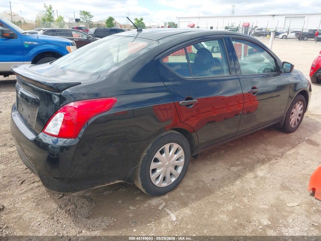 Nissan Versa 1.6 S+