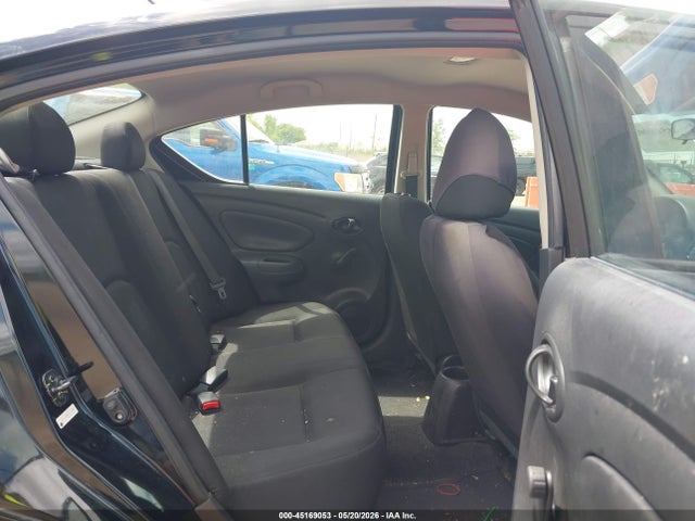 Nissan Versa 1.6 S+