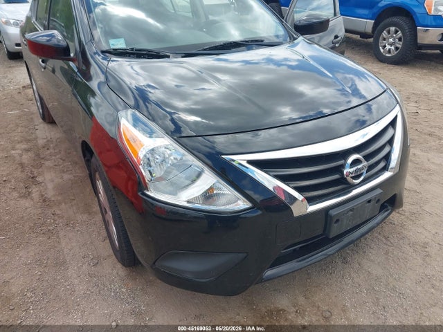 Nissan Versa 1.6 S+