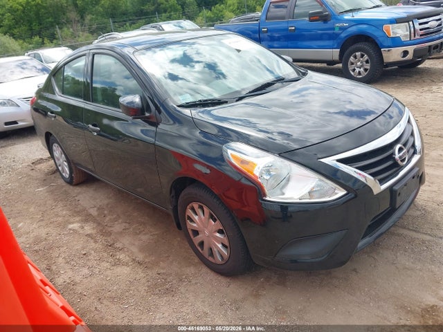 Salvage Nissan Versa Image