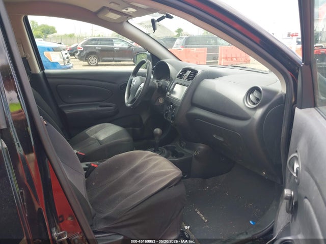 Nissan Versa 1.6 S+