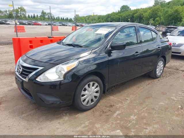 Nissan Versa 1.6 S+