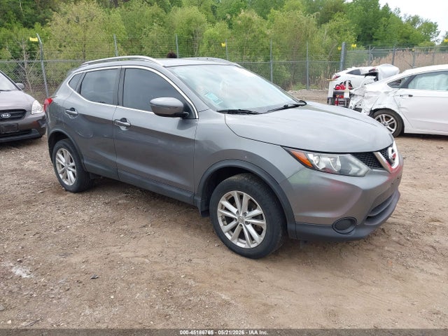 Salvage Nissan Rogue Image