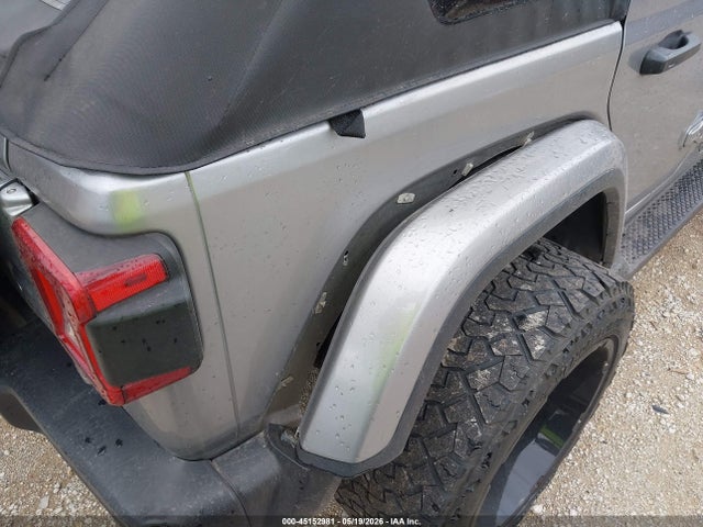 Jeep Wrangler Sahara 4x4