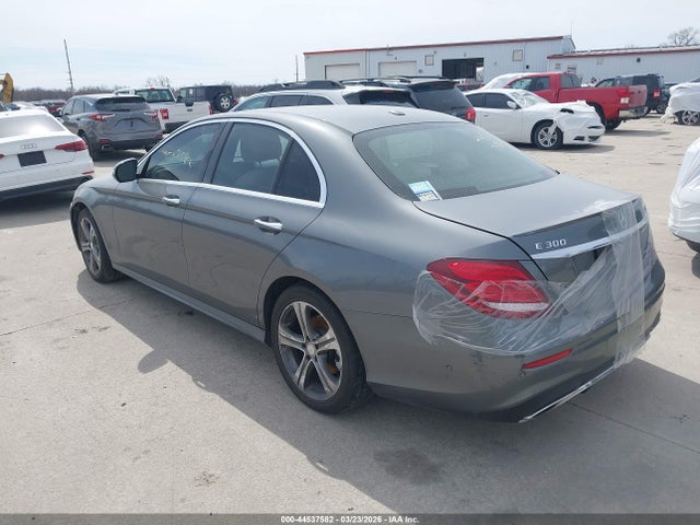 Mercedes-Benz E-Class 4matic