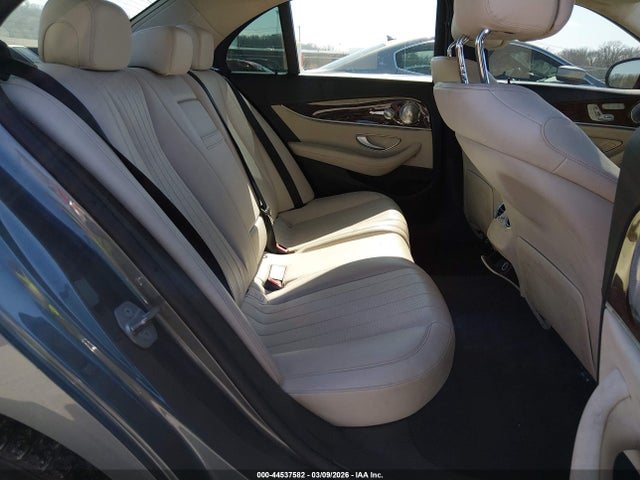 Mercedes-Benz E-Class 4matic