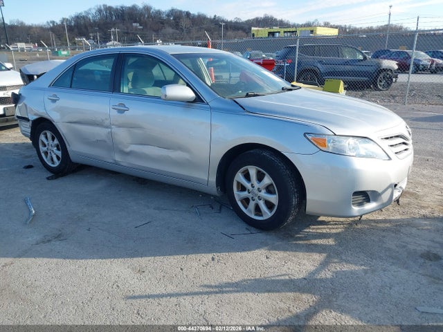 Salvage Toyota Camry Image