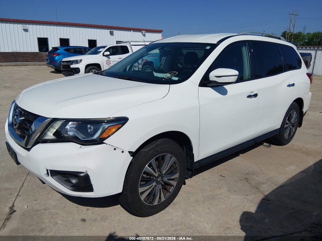 Nissan Pathfinder S
