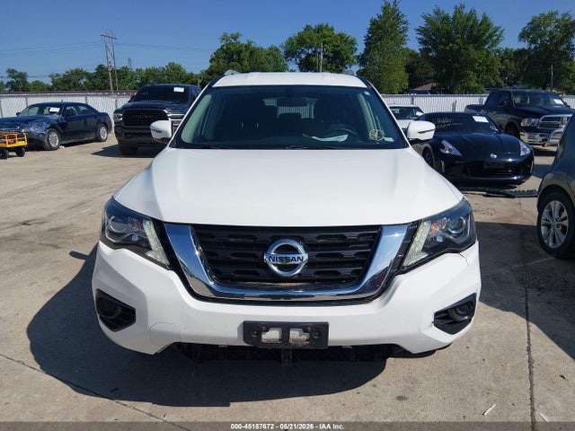 Nissan Pathfinder S