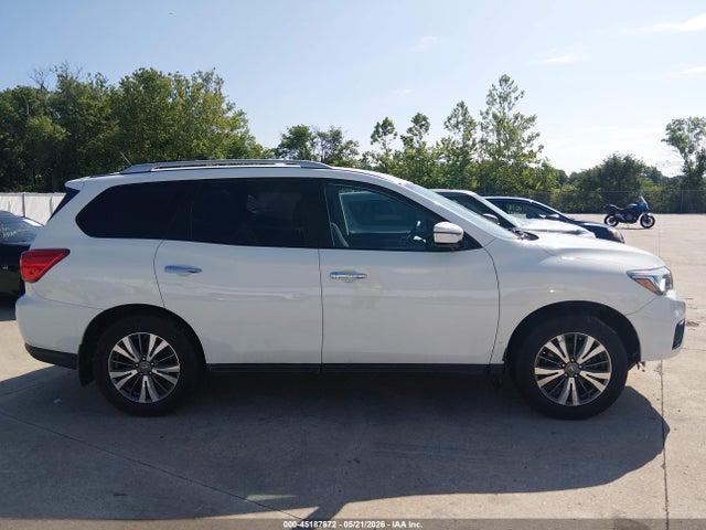 Nissan Pathfinder S
