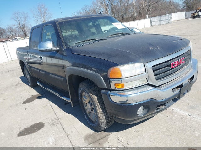 Salvage GMC Sierra 1500 Image
