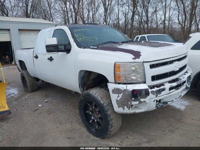 Salvage Chevrolet Silverado 2500 Image