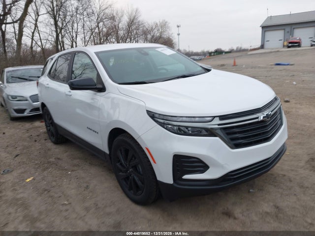 Salvage Chevrolet Equinox Image