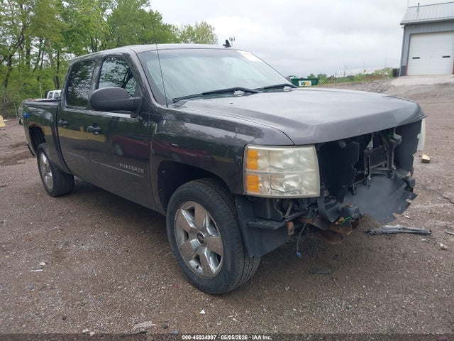 Salvage Chevrolet Silverado 1500 Image