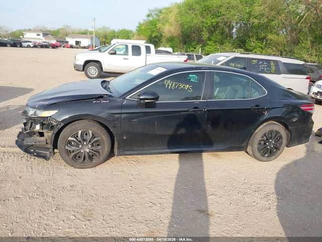 Toyota Camry Le