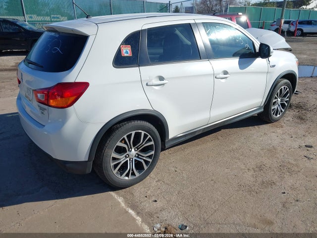 Mitsubishi Outlander 2.4 Es
