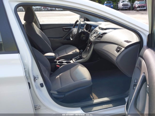 Hyundai ELANTRA Se