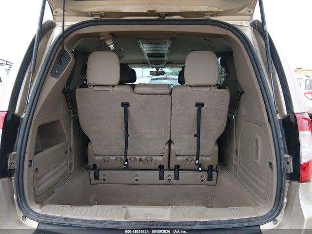 Chrysler Town & Country Touring-l