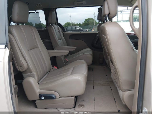Chrysler Town & Country Touring-l