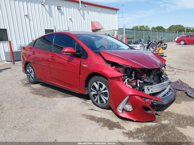 Salvage Toyota Prius Prime Image