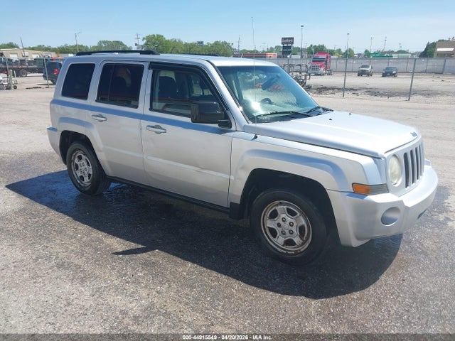 Salvage Jeep Patriot Image