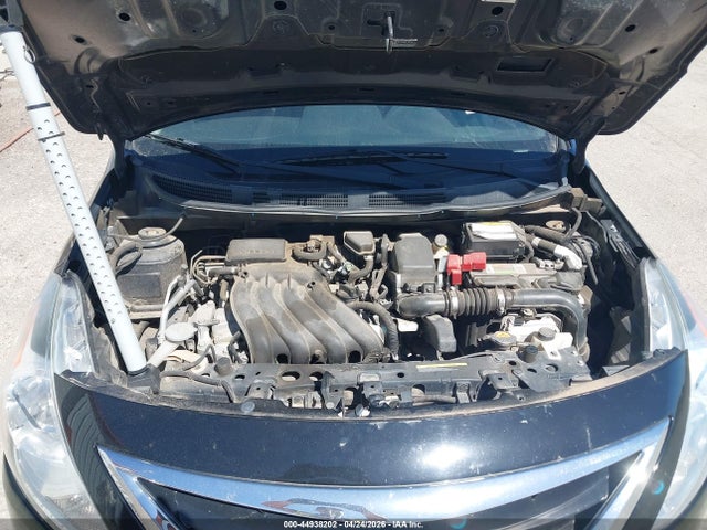 Nissan Versa 1.6 S+