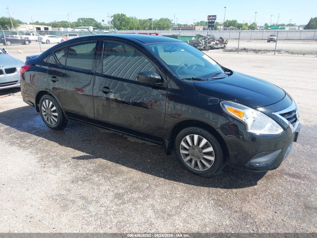Salvage Nissan Versa Image