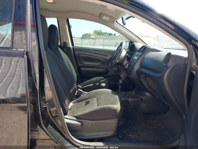 Nissan Versa 1.6 S+