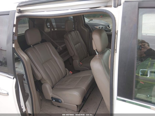 Chrysler Town & Country Touring-l