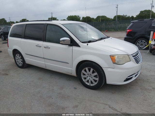 Salvage Chrysler Town & Country Image