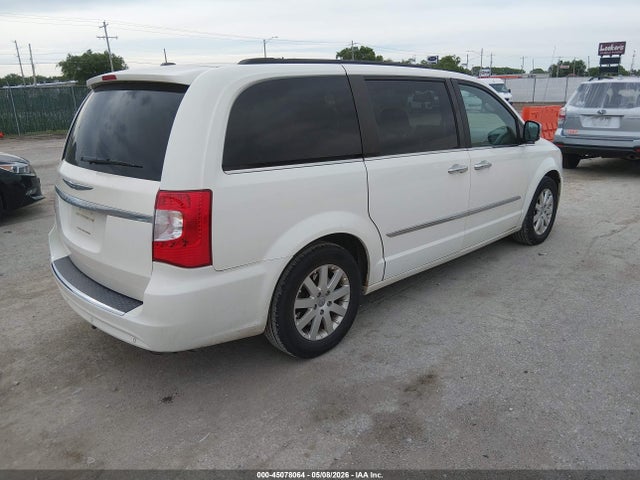 Chrysler Town & Country Touring-l
