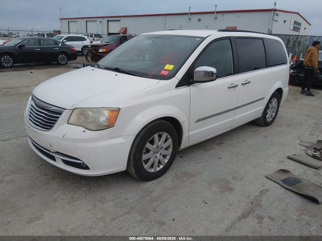Chrysler Town & Country Touring-l