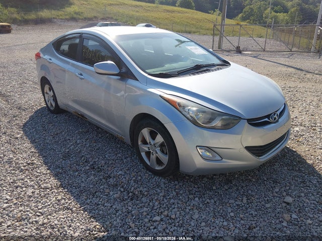 Salvage Hyundai ELANTRA Image