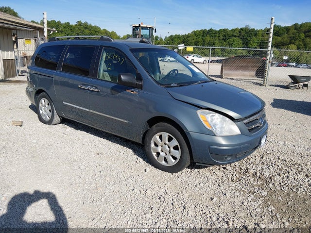 Salvage Hyundai Entourage Image