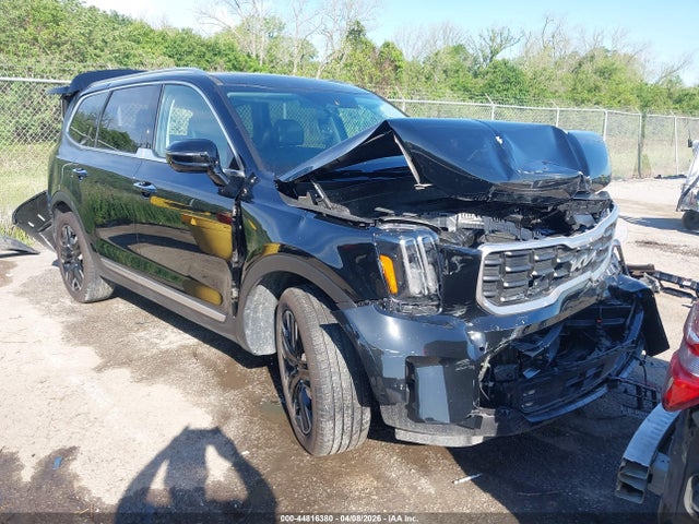 Salvage Kia Telluride Image
