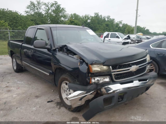 Salvage Chevrolet Silverado 1500 Image