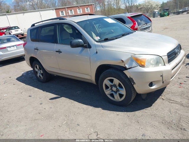 Salvage Toyota RAV4 Image