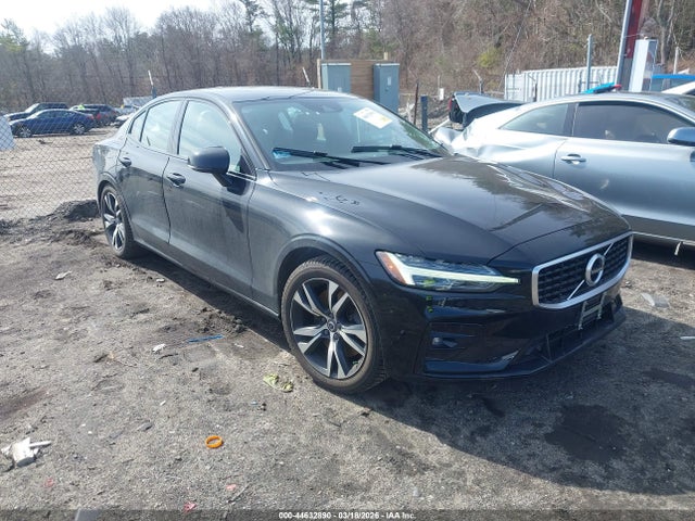 Salvage Volvo S60 Image