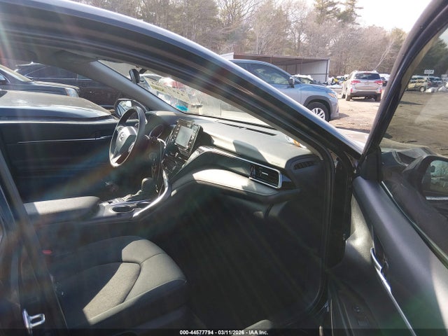 Toyota Camry Le Awd