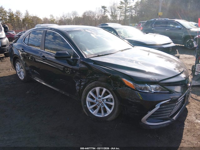 Salvage Toyota Camry Image