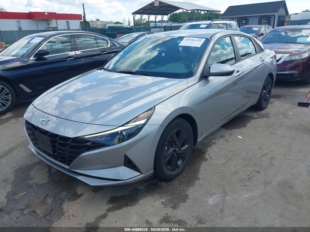 Hyundai ELANTRA Sel