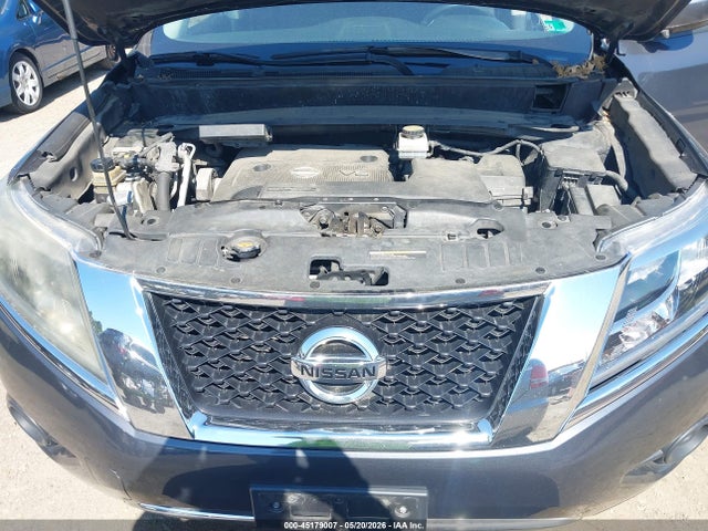 Nissan Pathfinder S
