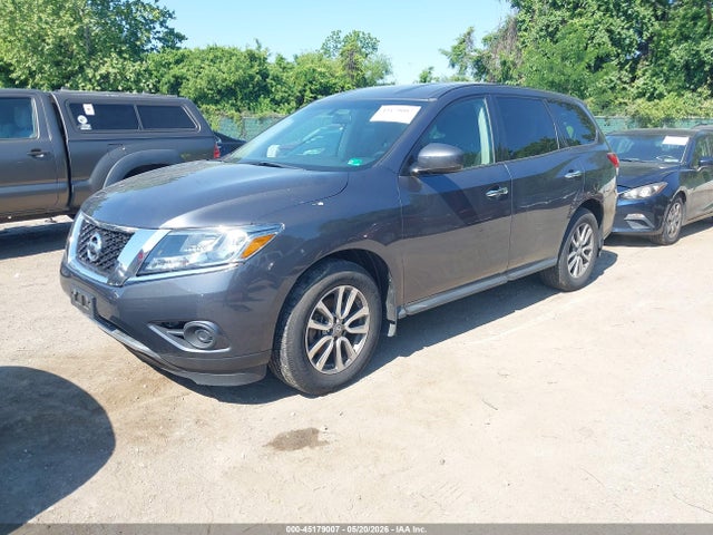 Nissan Pathfinder S
