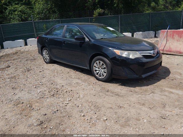 Salvage Toyota Camry Image