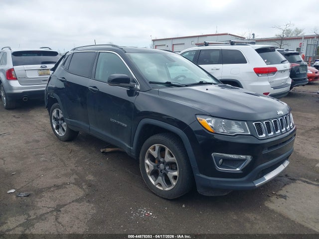 Salvage Jeep Compass Image