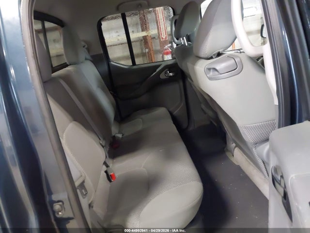 Nissan Frontier Sv