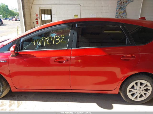 Toyota Prius v Two