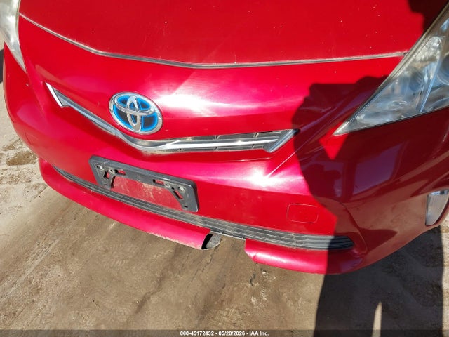 Toyota Prius v Two