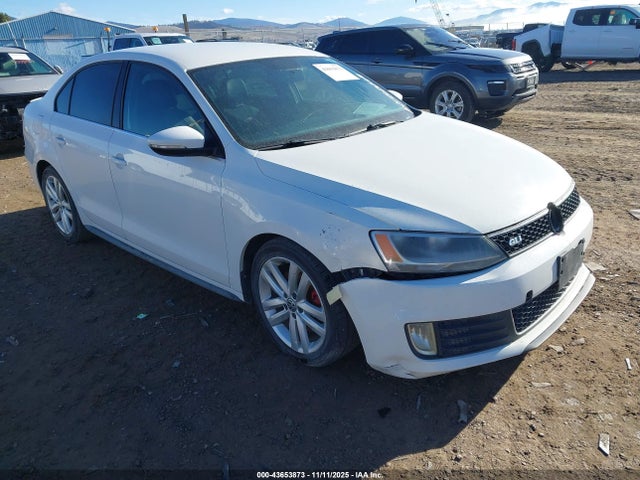 Salvage Volkswagen Jetta Image